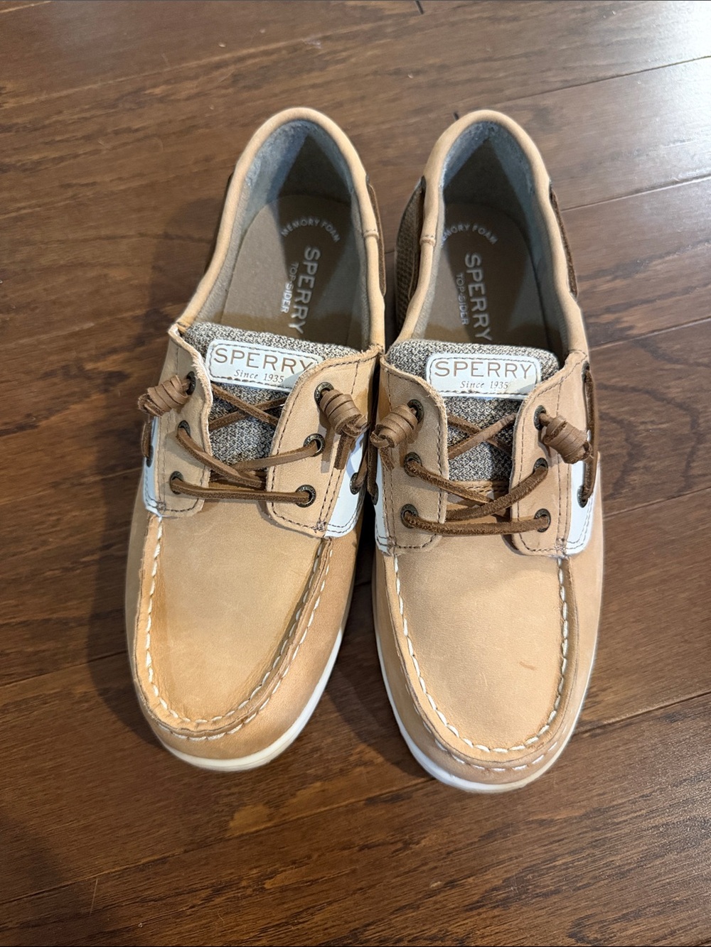 Sperry Shoresider Tan Leather Boat Shoes- Kids size 5